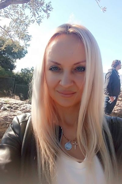 Yulia femme ukrainienne de Kiev, parle anglais, russe