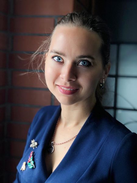 Alina femme ukrainienne de Kiev, parle anglais, russe
