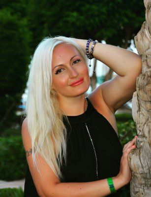 Elena  femme ukrainienne de Kiev, parle anglais, russe